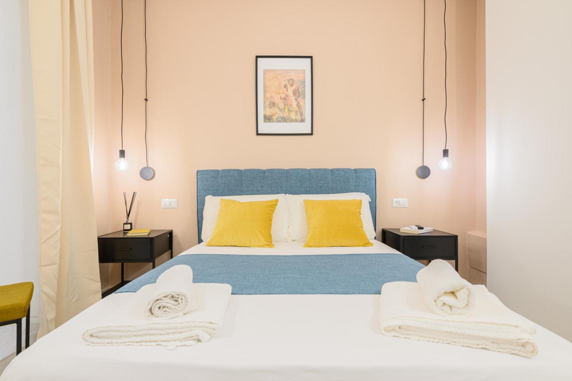 Into Mann Hotel เนเปิลส์ ภายนอก รูปภาพ